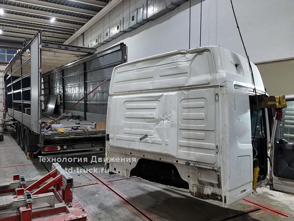 Восстановление грузовика после аварии Восстановление грузовика после аварии